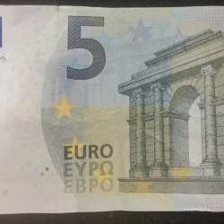 Alternative view of European 5 Euro Rare Bank Note #B-2