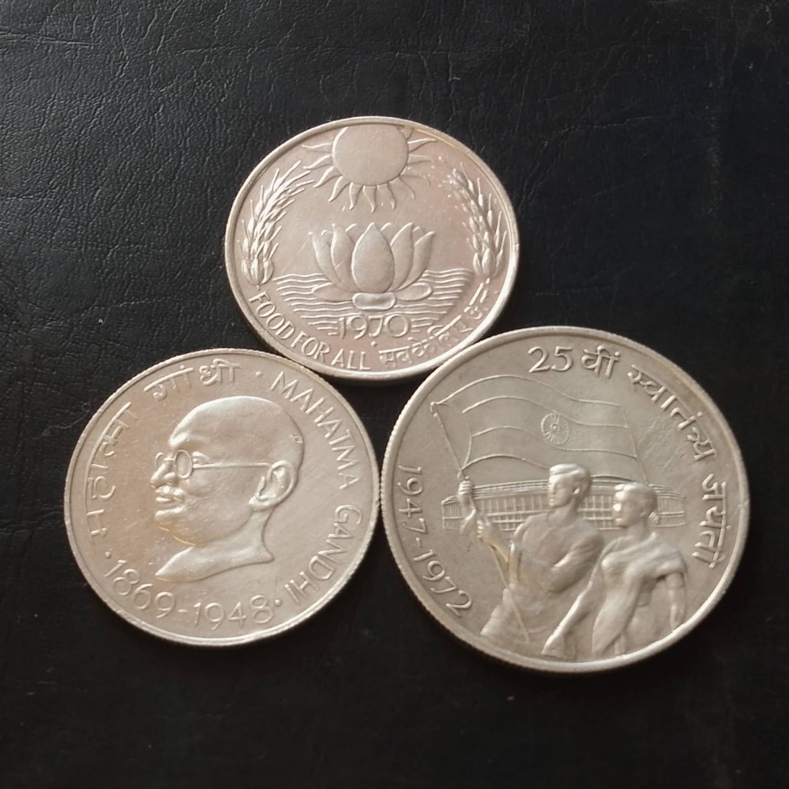 🇮🇳INDIA BHARAT COMMEMORATIVE 3 DIFFERENT SILVER 10 rupees silver 1 MAHATMA GANDHI 1969 SILVER 10₹. WT 15 GM 2. 25;th Independence anniversary SILVER 10₹. WT 22 GM 3. Sun lotus food for all VERY BEAUTIFUL SILVER 10₹. SILVER 10₹. WT 15 GM CONDITION AS 🖼IMAGES - Image 2