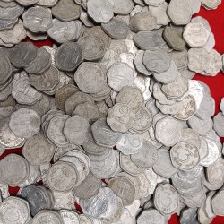 Alternative view of Two Paise Or 3 Paise Aluminium Coins Mix Years Mix Mints 100 Pcs Given Good Condition
