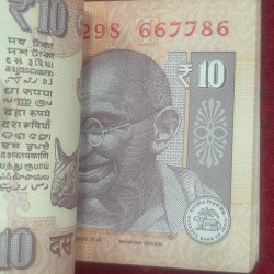 Alternative view of 10 RUPEES 2015 GOVERNOR RAGHU RAM RAJAN RARE SERIAL PACKET WITH FANCY NUMBER ENDING 786