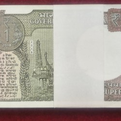 Alternative view of 1 RUPEES 2018 GOVERNOR SUBHASH GARG RARE SERIAL PACKET WITH FANCY NUMBER ENDING 786