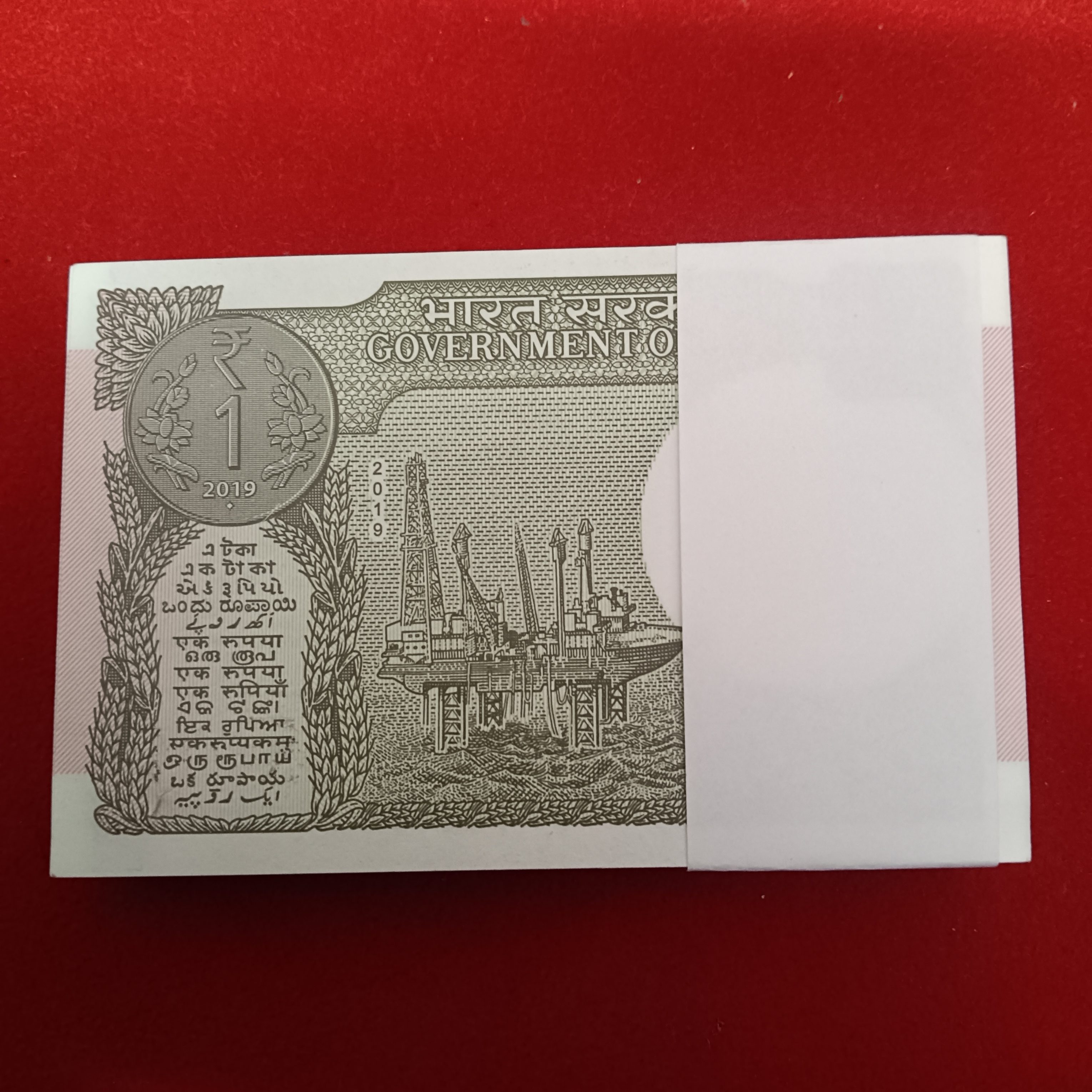 One Rs Full Bundle Finance SECRETARY Subhash Garg Year 2019 Gem Bunc Condition 750401 - Image 4