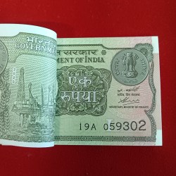 Alternative view of One Rs Rare Full Bundle Finance Secretary Atanu Chakraborty Year 2020 Gem Bunc Condition 059301