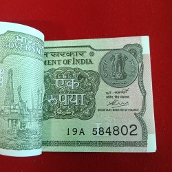 Alternative view of One Rs Rare Full Bundle Finance Secretary Atanu Chakraborty Year 2020 Gem Bunc Condition 584801