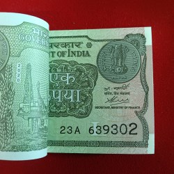 Alternative view of One Rs Rare Full Bundle Finance Secretary Atanu Chakraborty Year 2020 Gem Bunc Condition 639301