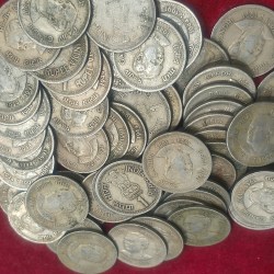 Alternative view of India 1 Rupees - Rajiv Gandhi Commemorative issue RARE COIN ( 10 PCS LOTT)