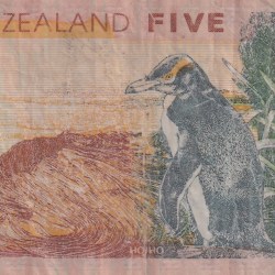 Alternative view of New Zealand 5 Dollars Rare Lowest Price Note #B2