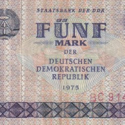 German Democratic Republic 5 Mark 1975 rare World Note #B2