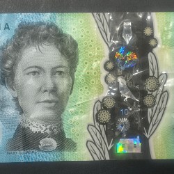 Alternative view of Australia 10 Dollars polymer Rare World Note #B2