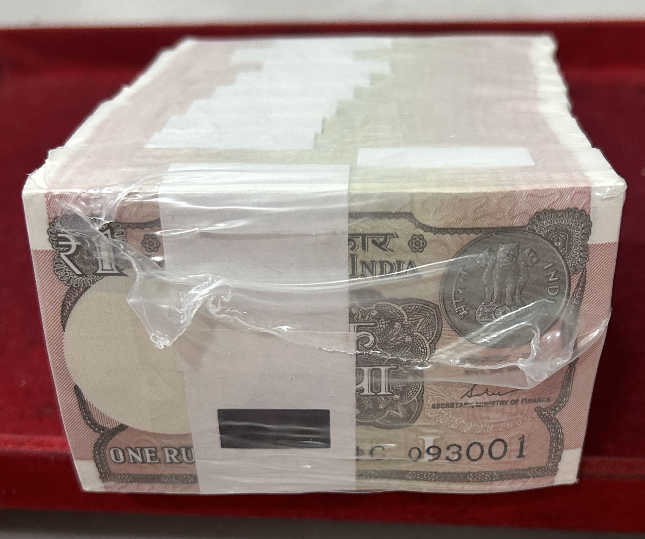 1 RUPEES 2017 RBI SEALED PACKED RIM GOVERNOR SHAKTIKANT DAS (1000 NOTES ) PACKED RIM