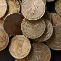 Republic India Denominaton 5 ₹ 25 piece given Metal copper nickel Same and similar piece available