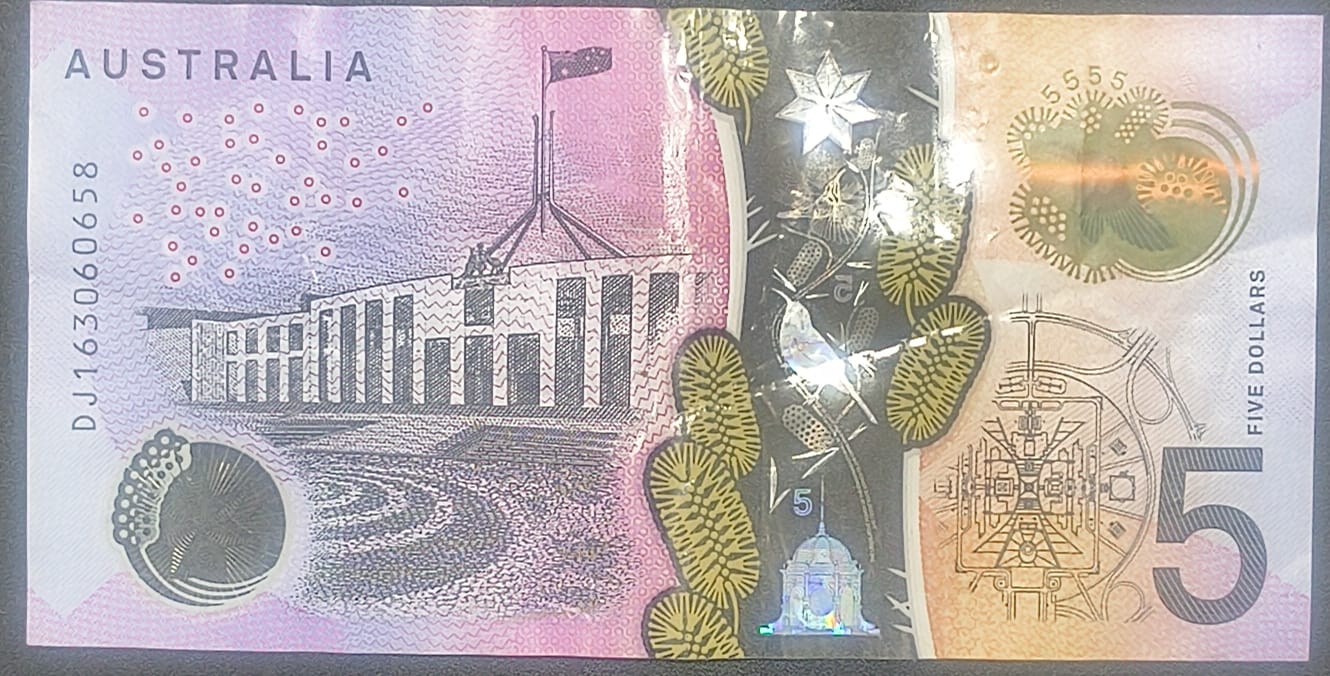 Australia 5 Dollars Rare Polymer World Note#B2 - Image 2