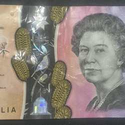 Australia 5 Dollars Rare Polymer World Note#B2