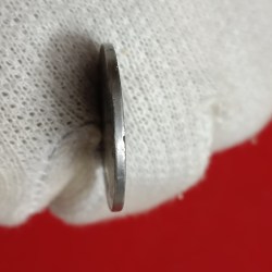 Alternative view of One Rs International Year Of The Family 1994 Year Noida Mint