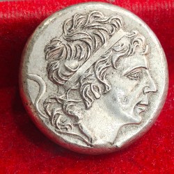 Alternative view of Indogreek Old Token Heavy (Weight 35 gram) Rare Lowest Price Token #Z-208