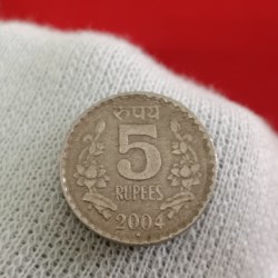 Five Rs Rare Copper Nickel Coin 2004 Year Hyderabad Mint Republic of India 07