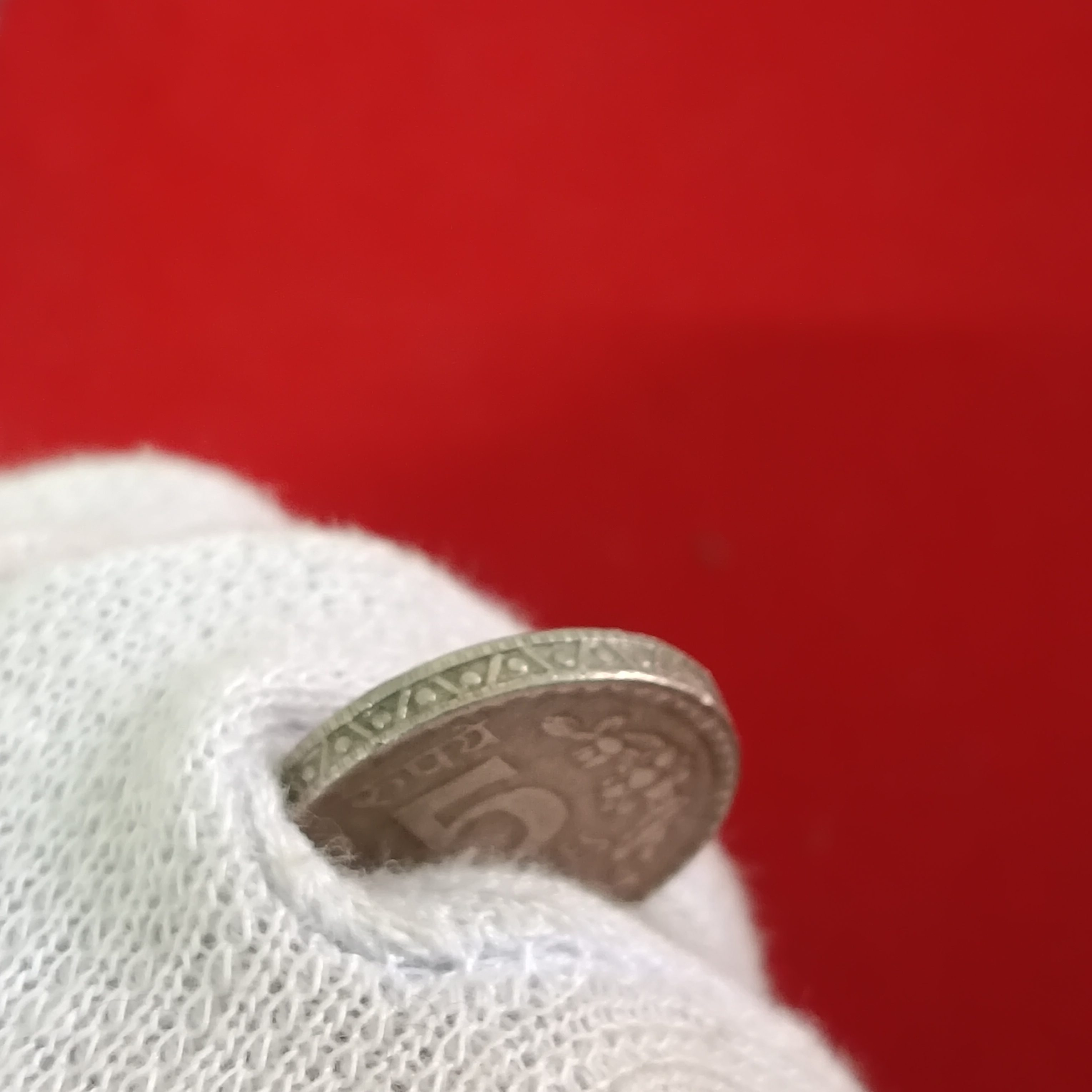 Five Rs Rare Copper Nickel Coin 2004 Year Hyderabad Mint Republic of India 010 - Image 2