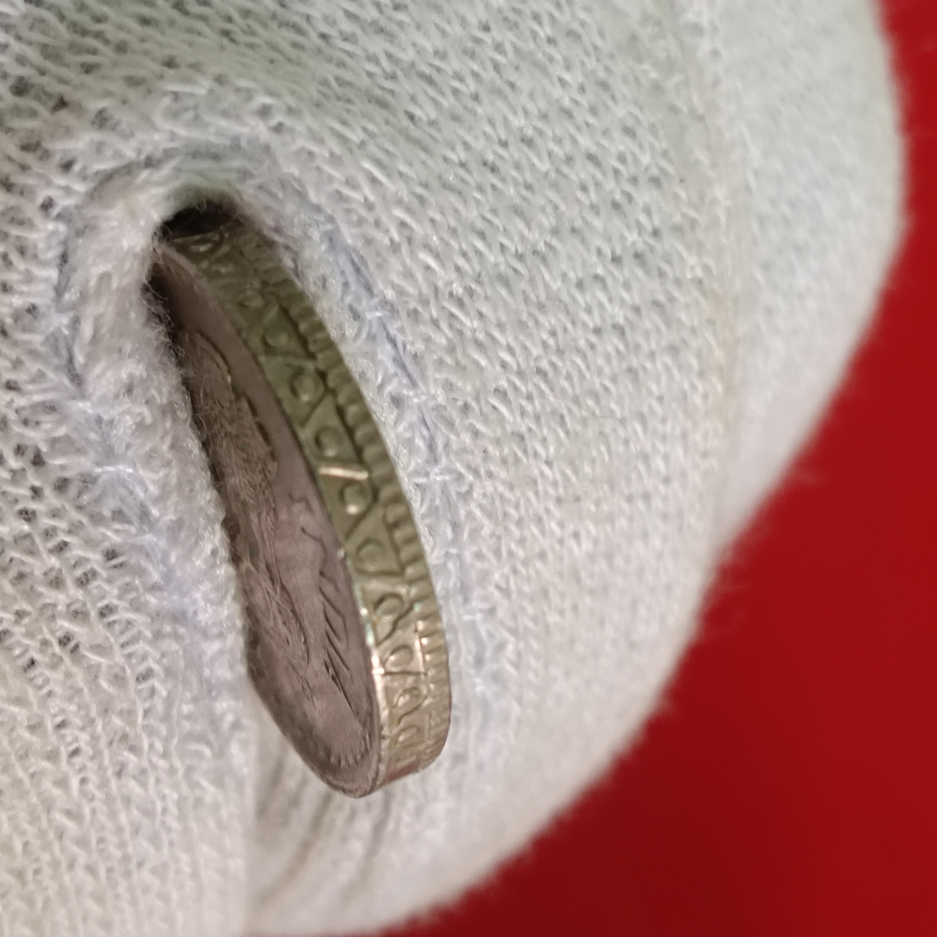 Five Rs Rare Copper Nickel Coin 2004 Year Hyderabad Mint Republic of India 011 - Image 2