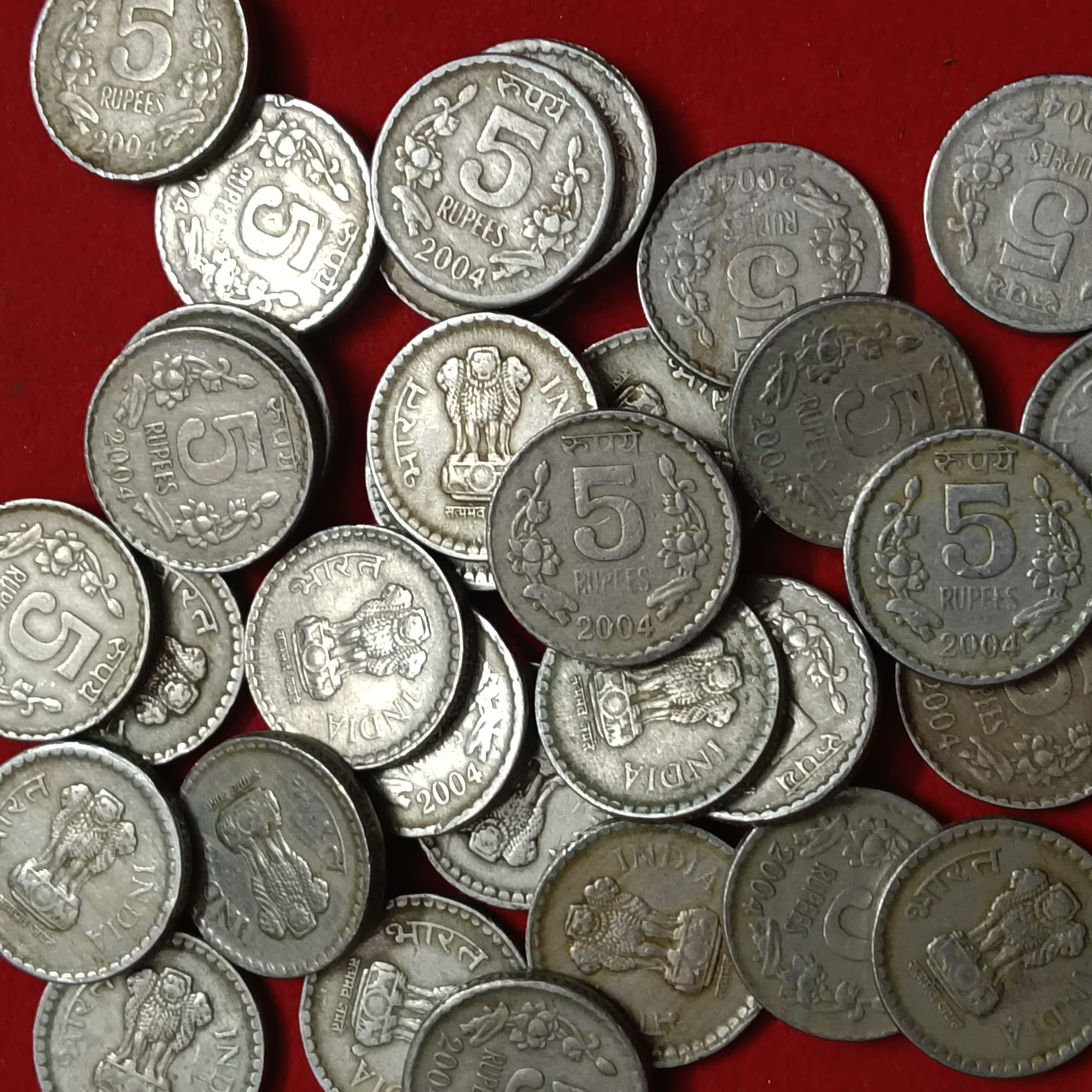 Five Rs Scare Coin Copper Nickel 2004 Year Calcutta Mint 32 Pcs Given Republic of India - Image 2