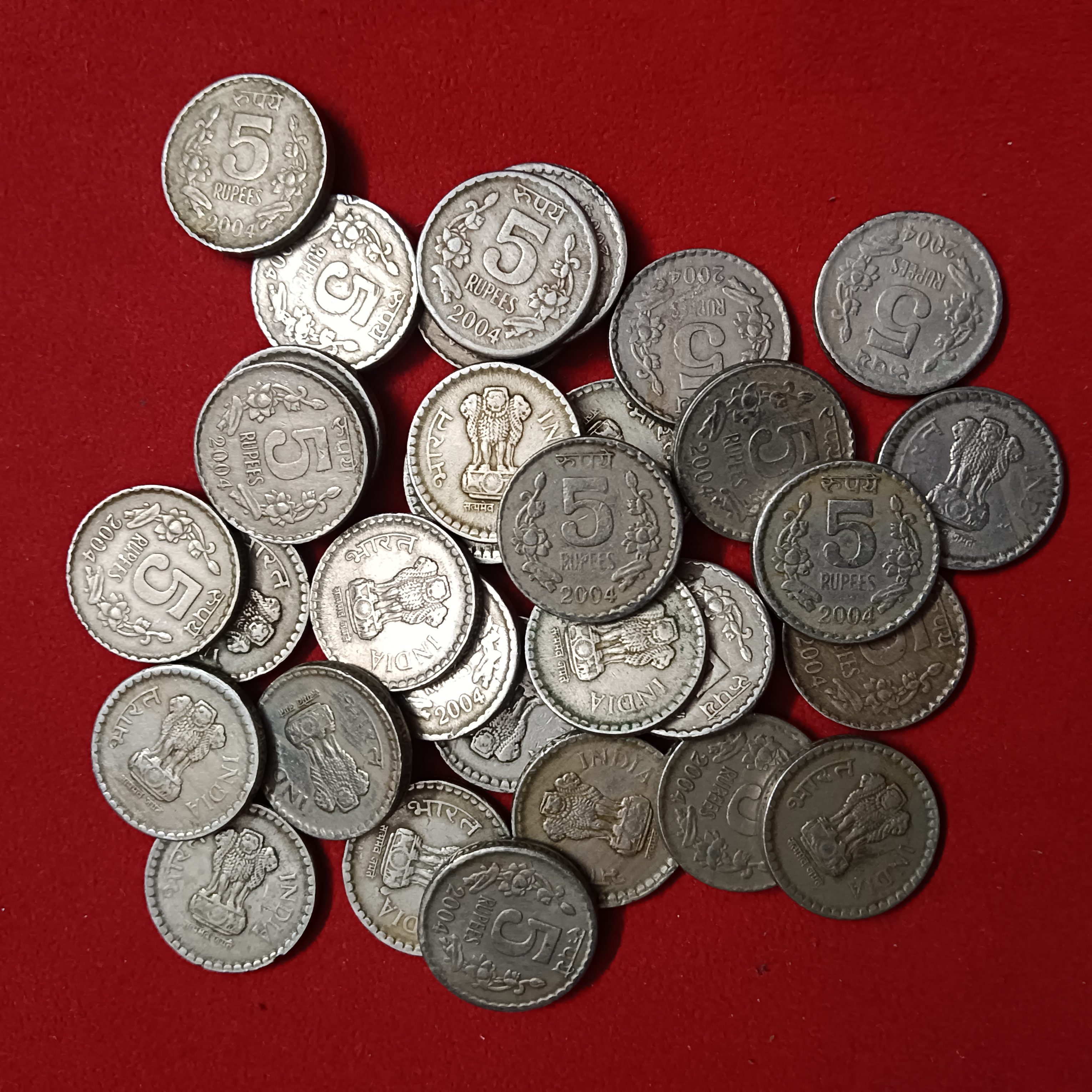 Five Rs Scare Coin Copper Nickel 2004 Year Calcutta Mint 32 Pcs Given Republic of India - Image 3