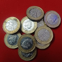 Alternative view of Queen Elizabeth One Pound Coin 5 Pcs Given