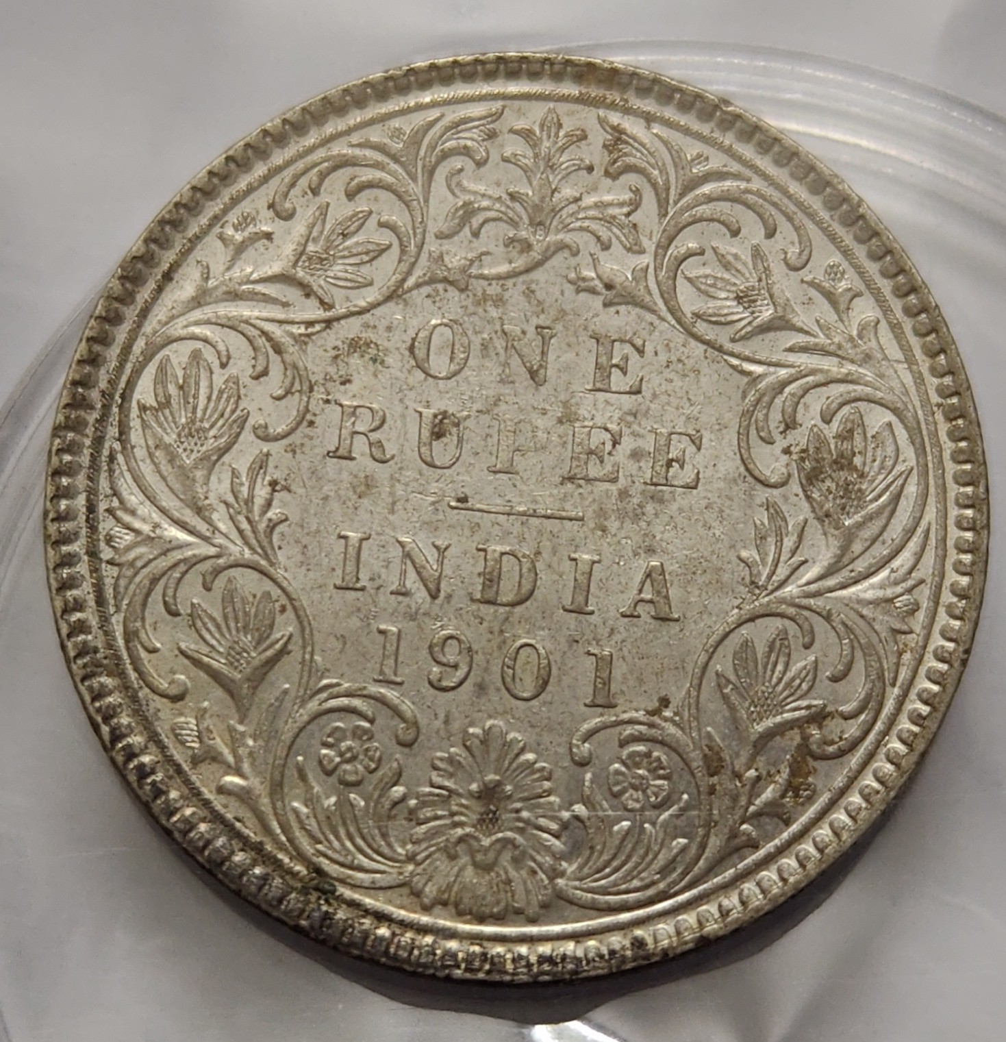 British India Victoria One Rupee 1901 Silver Coin Bunc Rare - Image 2