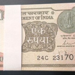 Alternative view of 1 RUPEES 2017 GOVERNOR SHAKTIKANT DAS RARE GEM UNC SERIAL PACKET WITH FANCY NUMBER ENDING 786