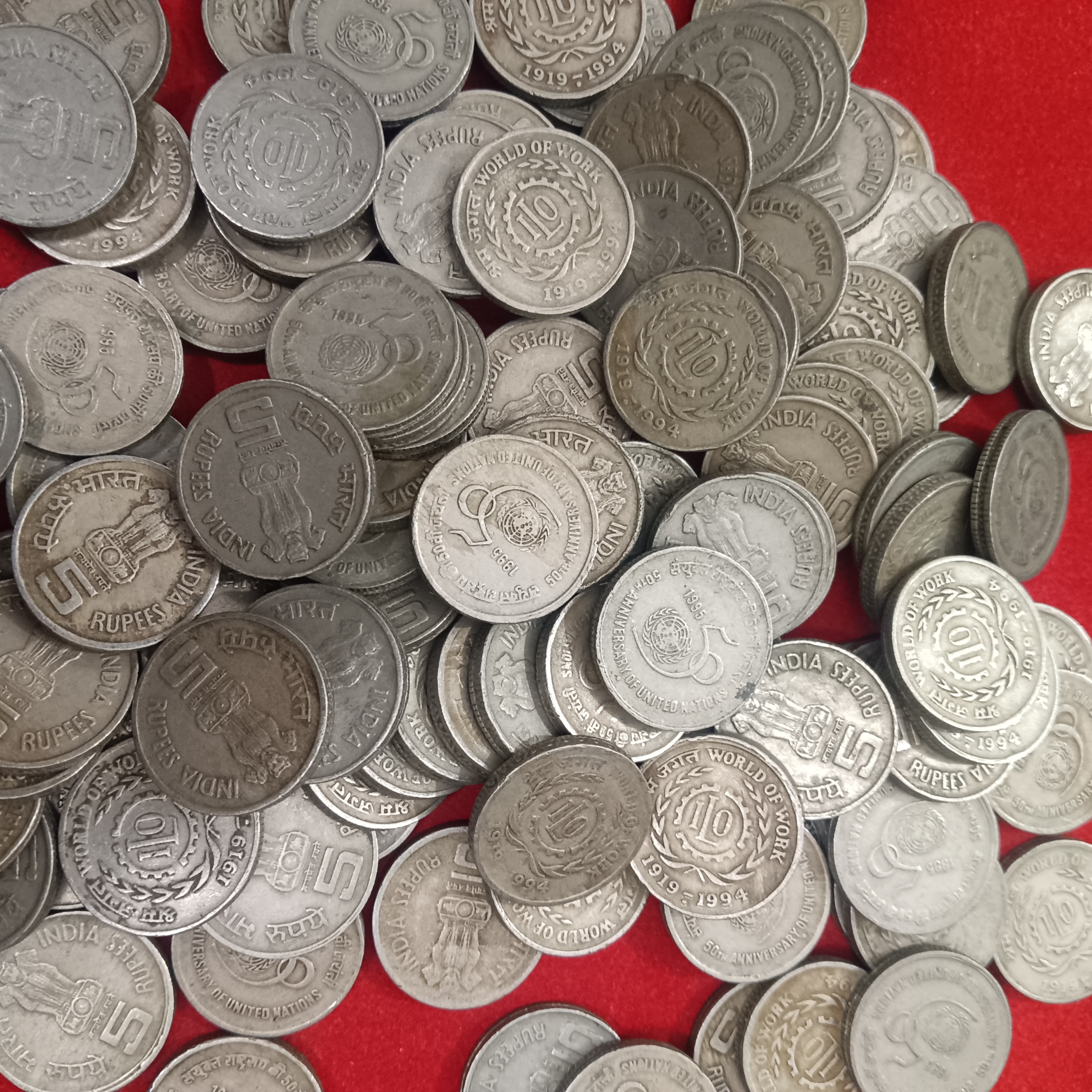 Five Rs Scare Copper Nickel Coins ILO Or United Nations 100 Pcs Given - Image 5