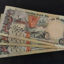 Alternative view of 100 Ruppes RN Malhotra Kobalt Issue Agriculture Note Crispy condition Three Pieces