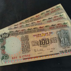 100 Ruppes RN Malhotra Kobalt Issue Agriculture Note Crispy condition Three Pieces