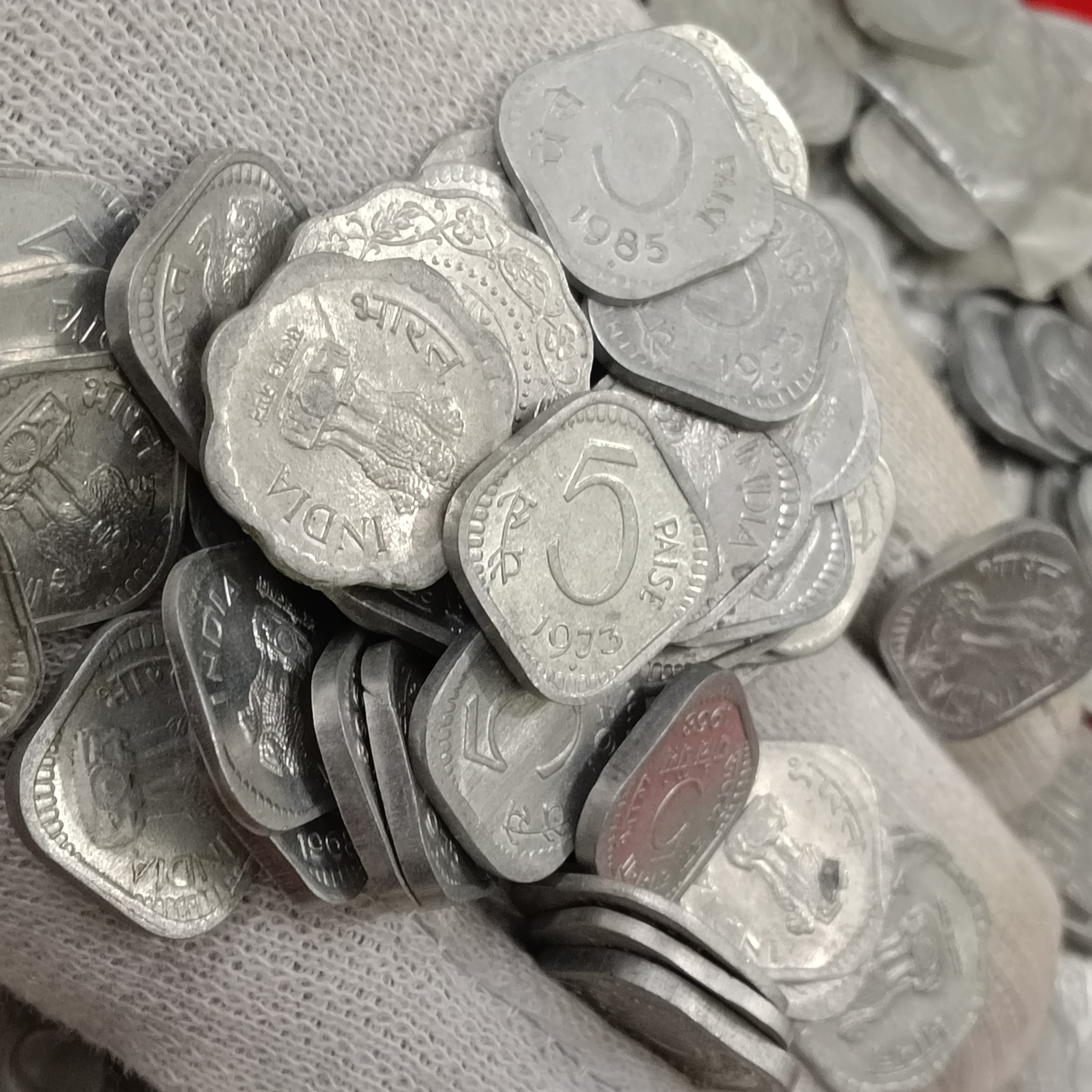 5 Paise 10 Paise Aluminium Coins Gem Bunc Condition 50 Pcs Given - Image 4