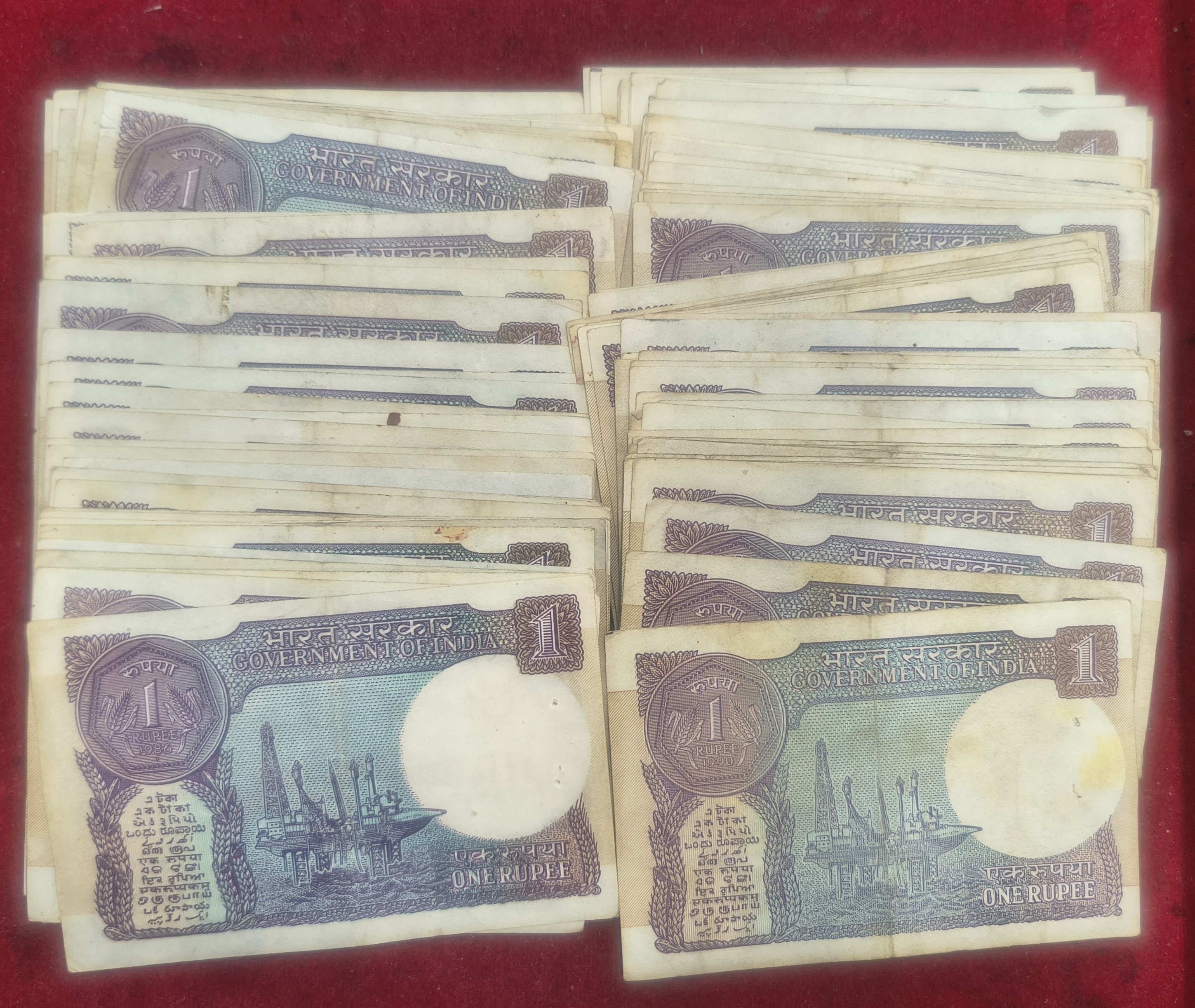 100 NOTE LOTT 1 RUPEES MIX GOVERNOR RARE ( 100 PCS LOTT) #77 - Image 2