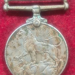 United Kingdom 1945 (George VI War) Medal #AA-35