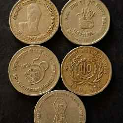 Alternative view of Republic India Denominaton 5₹ 5 different variety Metal coper nickel Same and similar set are available