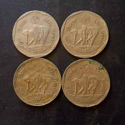 Republic India Small family Denominaton 1 ₹ Metal copper nickel Same and similar set are available
