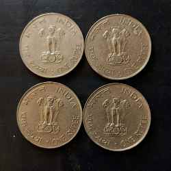 Republic India Denominaton 1 ₹ Metal coper nickel Backside of Mahatma Gandhi Same and similar set are available