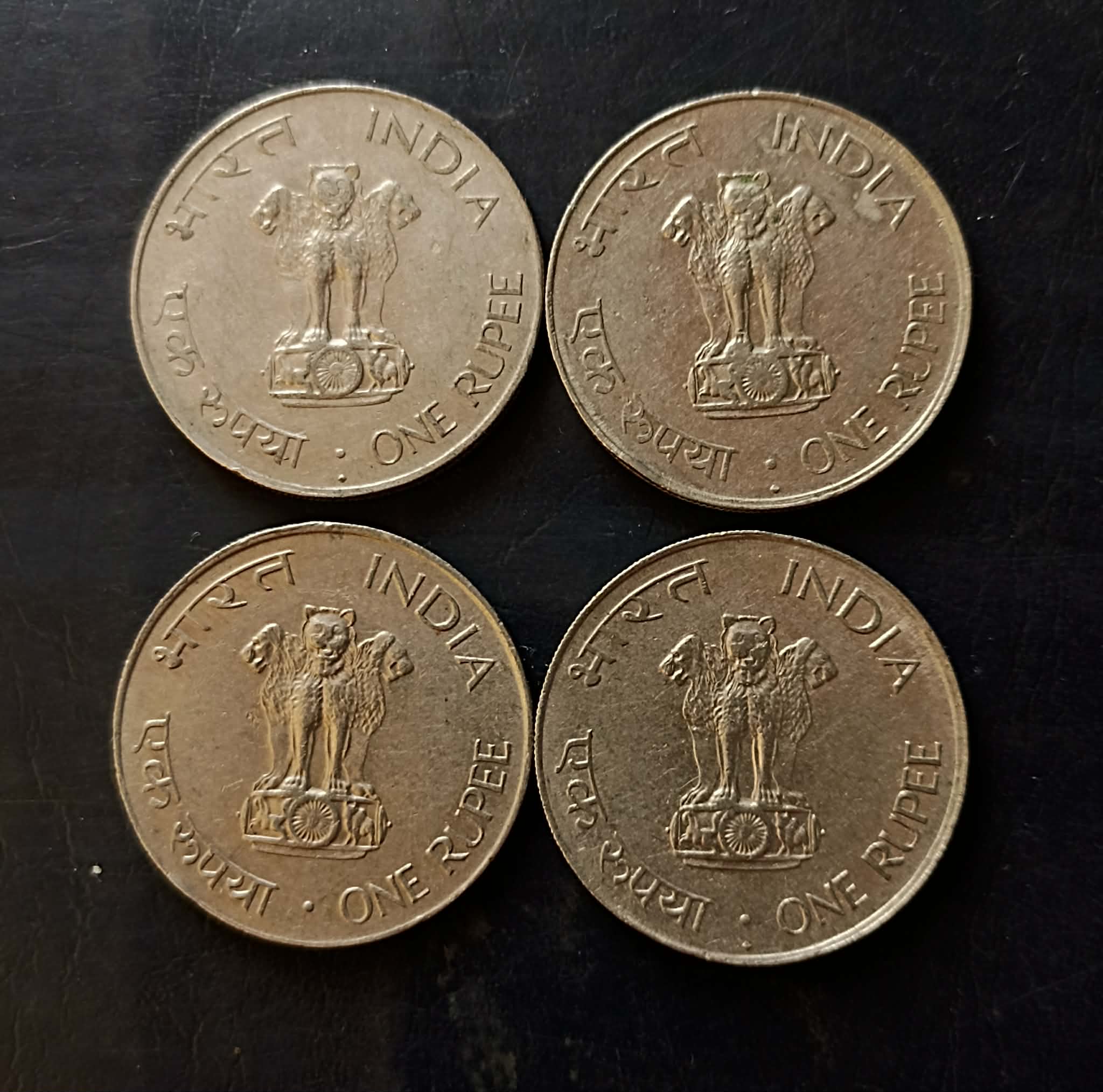 Republic India Denominaton 1 ₹ Metal coper nickel Backside of Mahatma Gandhi Same and similar set are available