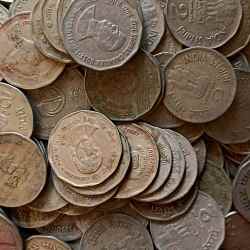 Alternative view of Republic India Denominaton 2₹ Different variety coin Mix date mix mint Metal copper nickel 100 piece given Same and similar piece available