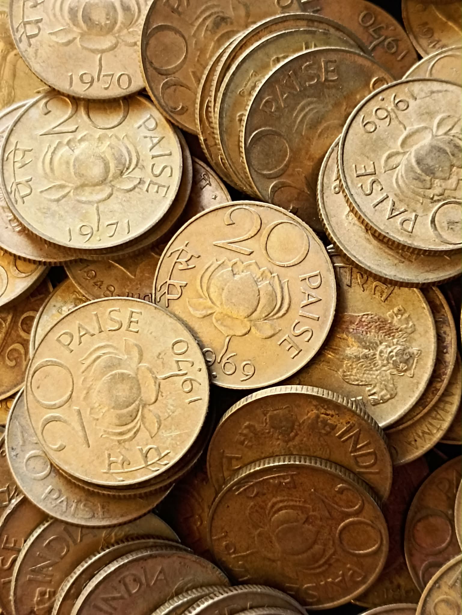 Republic India Denominaton 20 paisa 100 piece given Same and similar piece available