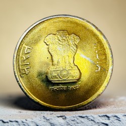 Alternative view of Re 1 Indian Republic Coin Error OMS Unique and Rare