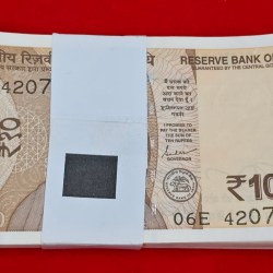 10 RUPEE PACKET STARTING 420 (CHOR NUMBER) ENDING 786 SERIAL NO. 420701