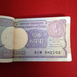 Alternative view of One Rs Old Small Coin Full Bundle Finance Secretary Montek Singh Ahluwalia 1991 Year 982101