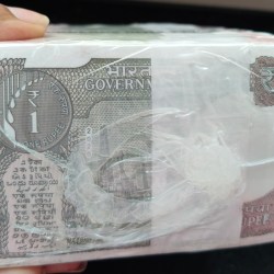 Alternative view of 2020 ONE RUPEES GOVERNOR Atanu Chakraborty RARE SEALED PACKED 1000 NOTE RIM