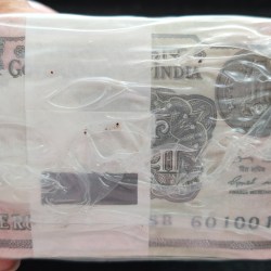 2015 ONE RUPEES GOVERNOR Rajiv Mehrishi RARE SEALED PACKED 1000 NOTE RIM