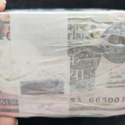 2015 ONE RUPEES GOVERNOR Rajiv Mehrishi RARE SEALED PACKED 1000 NOTE RIM