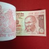 Twenty Rs Old Full Bundle Governor Raghuram Rajan Year 2015 Unc Condition 987101 - Image 3