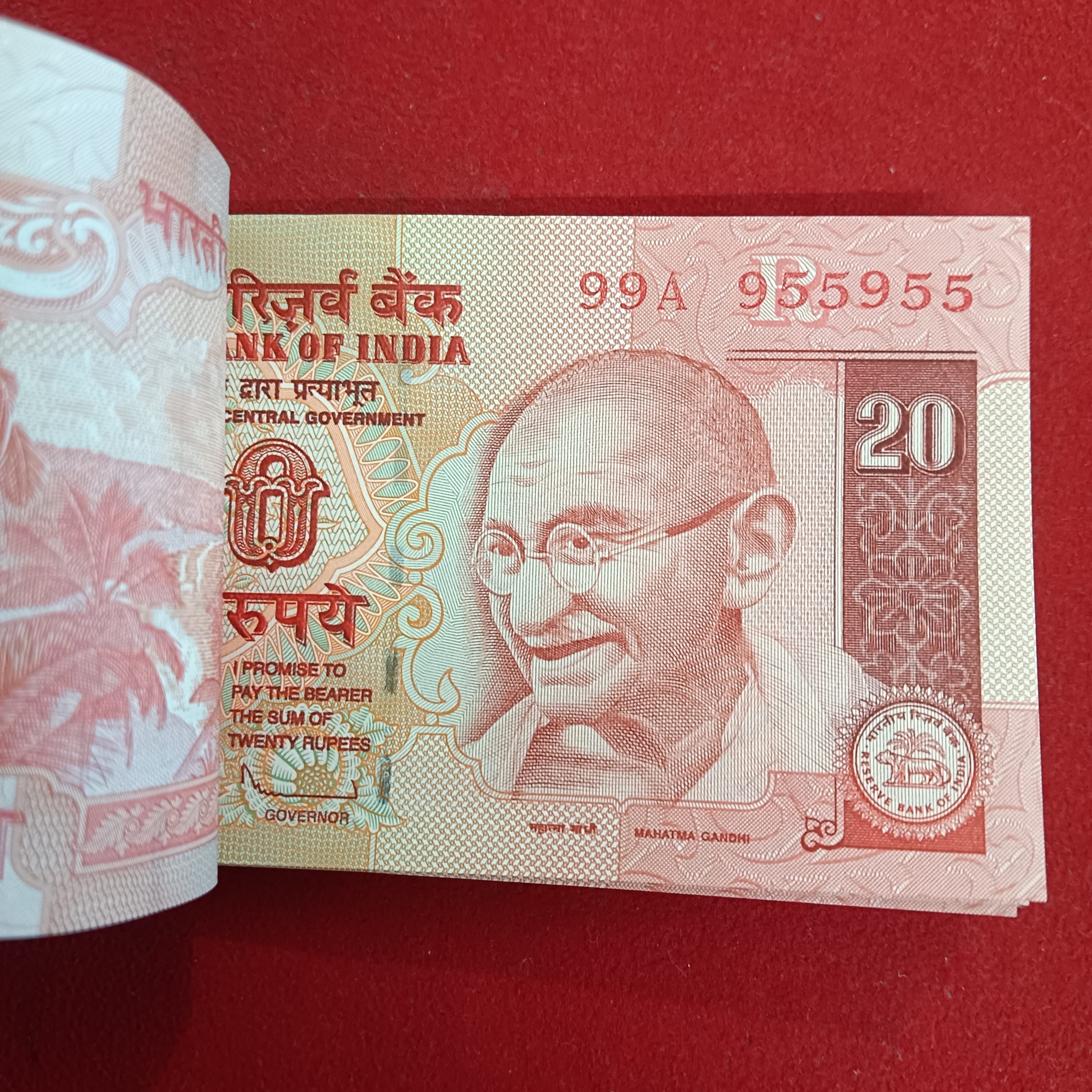 Twenty Rs Old Full Bundle Governor D.Subarao Year 2010 Unc Condition 955901 - Image 4