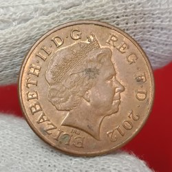 Alternative view of Queen Elizabeth Two Pence Tiger Coin 2012 Year