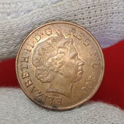 Alternative view of Queen Elizabeth Two Pence Tiger Coin 2008 Year