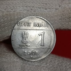 One Rs FSS sftited Error Coin 2005 year Hyderabad Mint RBI Mistake Coin